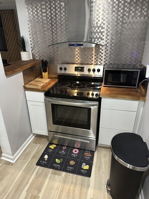 Private kitchen - Kelly Town village (McDonough)