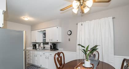 Discounted Oasis, 2 Bedroom Lower-Level Duplex 5 Minutes to Mayo Clinic!