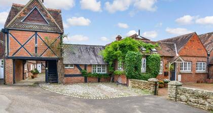 A beautiful, charming & deceptively spacious converted barn in a quiet location