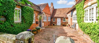 A beautiful, charming & deceptively spacious converted barn in a quiet location
