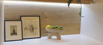 Chic interior apartment , centrally located , near all great amenities. 