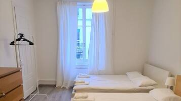 2 Schlafzimmer, Reisekinderbett, kostenloses WLAN, Bettwäsche