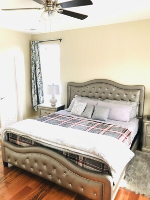 3 bedrooms, iron/ironing board, WiFi, bed sheets - Cozy Stay near UCHealth and Anschutz Hospitals (Aurora)