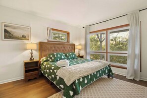 3 chambres, fer et planche à repasser, lit parapluie, Wi-Fi