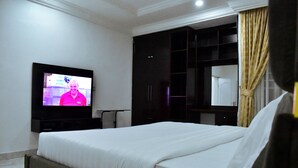 Basic Single Room | Free WiFi - Viola Apartments & Suites (Abuja)