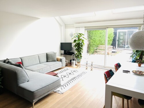 Familie Huis met 4 Slaapkamers en Private Gym. Slechts 7 km van het Strand