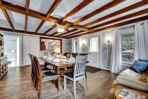 West Valley Dream! Pet Friendly Farmhouse located 12 minutes from Ellicottville 