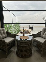 华丽客房, 阳台, 海景 | 迷你吧、免费 WiFi、床单