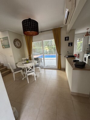 Dining - Stunning Villa + large pool on 5 star Mar Menor Golf Resort 5 min drive to beach (Torre-Pacheco)