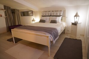 1 chambre, fer et planche à repasser, Wi-Fi, literie fournie