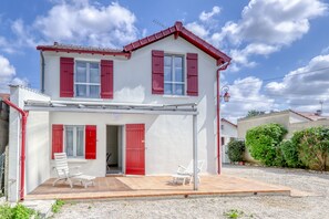 Exterior - Maison Jules- 10 Personnes- 12 min Disneyland- 30 min Paris - Terrasse et Jardin (Esbly)