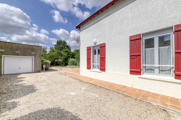 Exterior - Maison Jules- 10 Personnes- 12 min Disneyland- 30 min Paris - Terrasse et Jardin (Esbly)