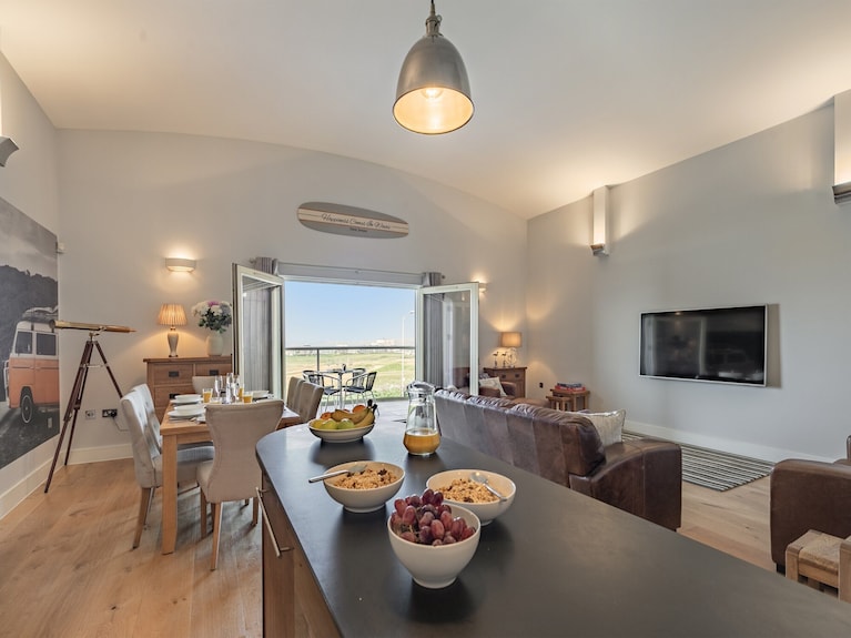 2 Bedroom Accommodation In Newquay - Crantock