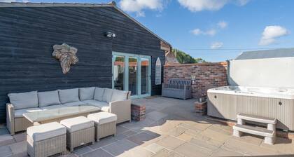 The Walnut | East Ruston Cottages