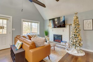 TV connectée, cheminée, baby-foot