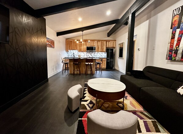 Smart TV, printers - New condo/10 minutes to Vail Ski Resort/Free bus (Vail)