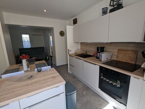 KylskÄp, mikrovÄgsugn, ugn och diskmaskin