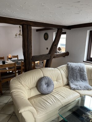 Smart TV - Fachwerkhaus zum Hirsch in Mömbris (Mömbris)