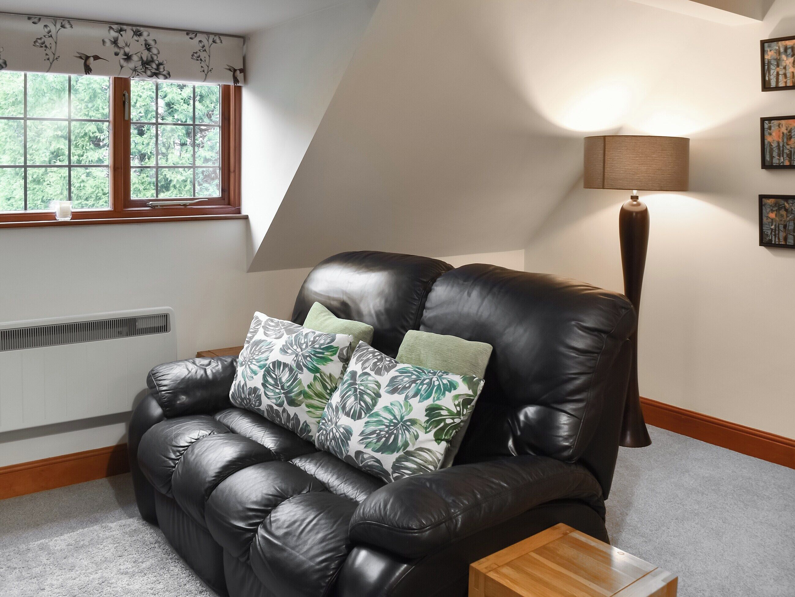A Cosy One-bedroom First Floor Apartment On Rodborough Common. - Cotswolds