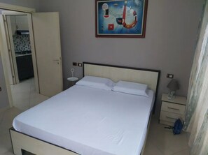 1 chambre, fer et planche à repasser, Wi-Fi gratuit