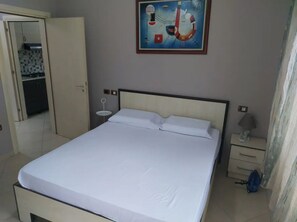 Panoramic Apartment | Iron/ironing board, free WiFi