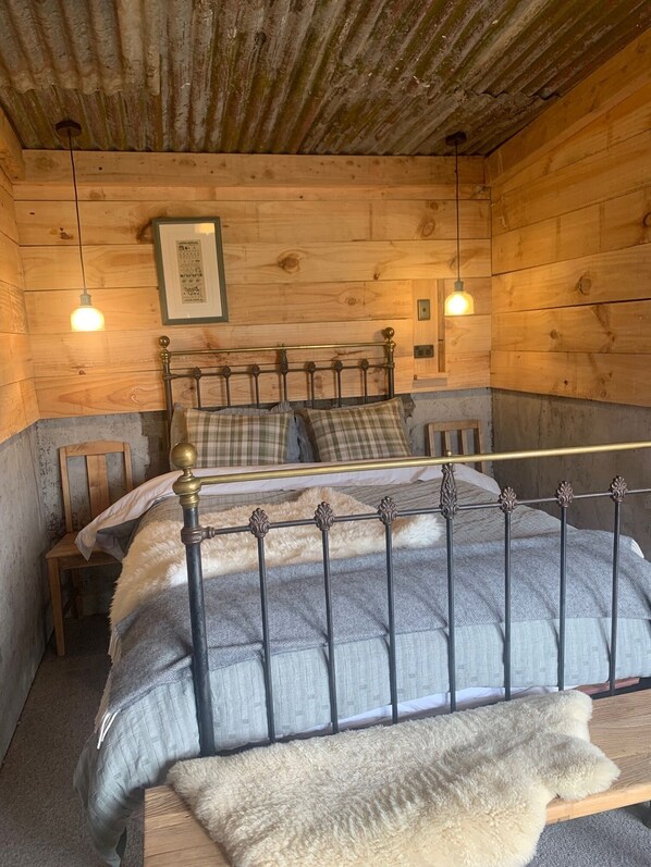 1 soveværelse, sengetøj