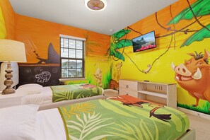5 bedrooms, iron/ironing board, travel cot, free WiFi - Disney Emerald in Windsor Westside-Stunning 5 bed villa close to all attractions (Four Corners)