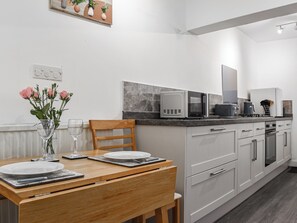 Dishwasher, cookware/dishes/utensils