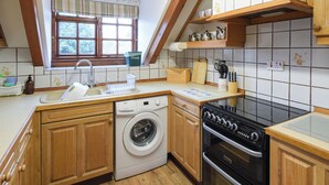 Unclassified image, 4 of 18, button - 1 bedroom accommodation in Brighstone (Brighstone)