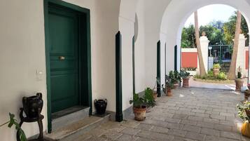 Enceinte de lâhĂ©bergement