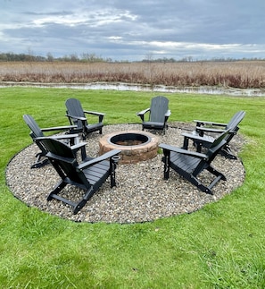 Property grounds - New: Romantic Winter Getaway w/Igloo (Oak Harbor)