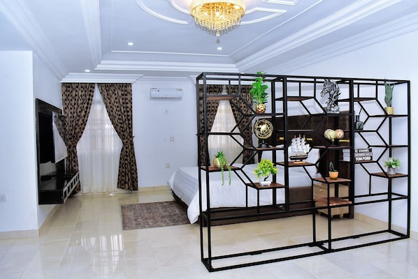 Executive Apartment | Free WiFi - Viola Apartments & Suites (Abuja)