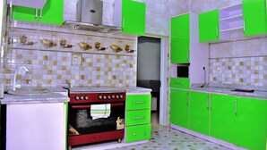 Private kitchen - Viola Apartments & Suites (Abuja)