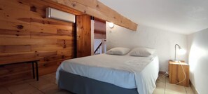 1 bedroom, iron/ironing board, internet