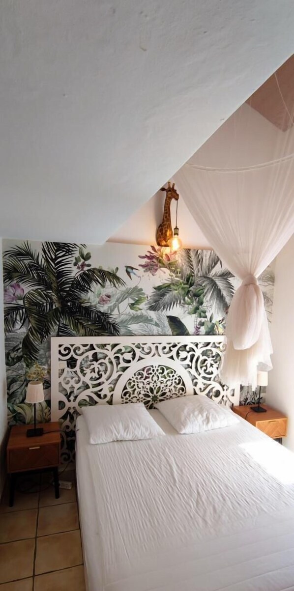 1 bedroom, iron/ironing board, Internet - Le Gîte Asie Pour 4 Personnes à 6 Personnes (NEOULES)