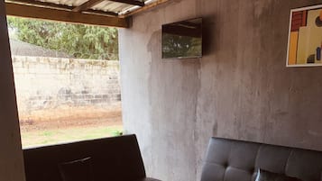 Télévision à écran plat