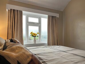 3 quartos, Wi-Fi de cortesia, roupa de cama