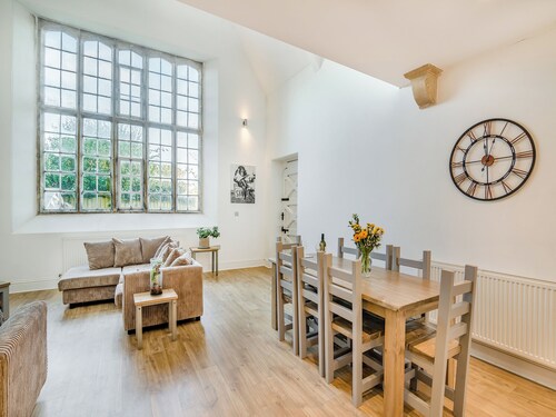 4 bedroom accommodation in Puddletown