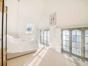 4 bedrooms, free WiFi, bed sheets - 4 bedroom accommodation in Puddletown (Puddletown)