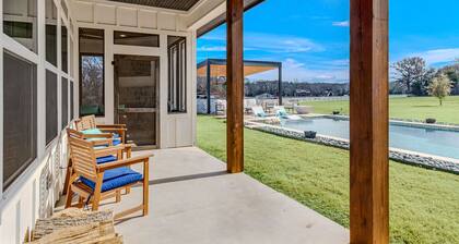 Country estate - pool, outdoor kitchen, home theater, game room, porches