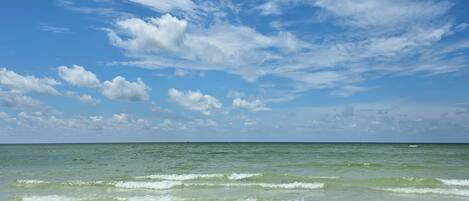 Sillas reclinables de playa, toallas de playa