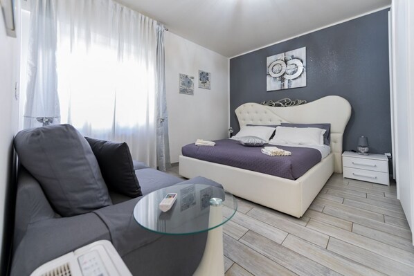 1 Schlafzimmer, Bügeleisen/Bügelbrett, Internetzugang