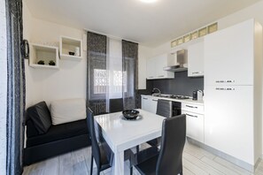 Kühlschrank, Ofen, Herdplatte