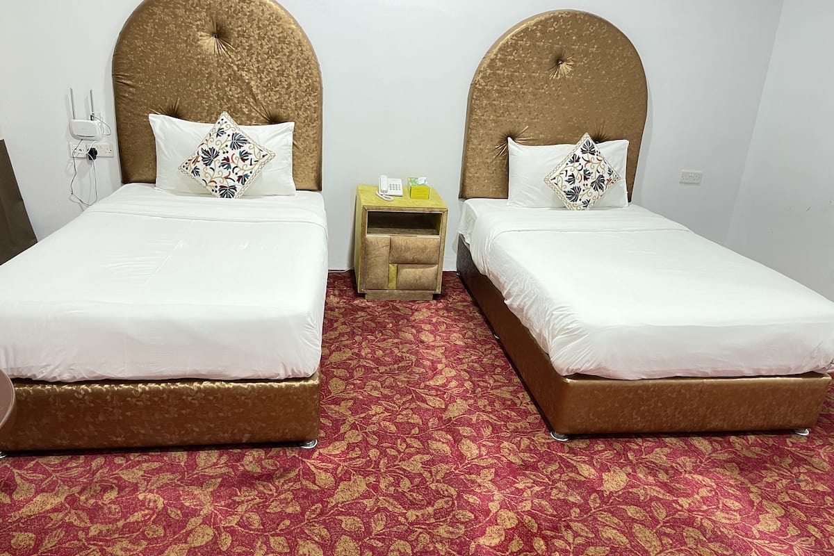 Free WiFi, bed sheets