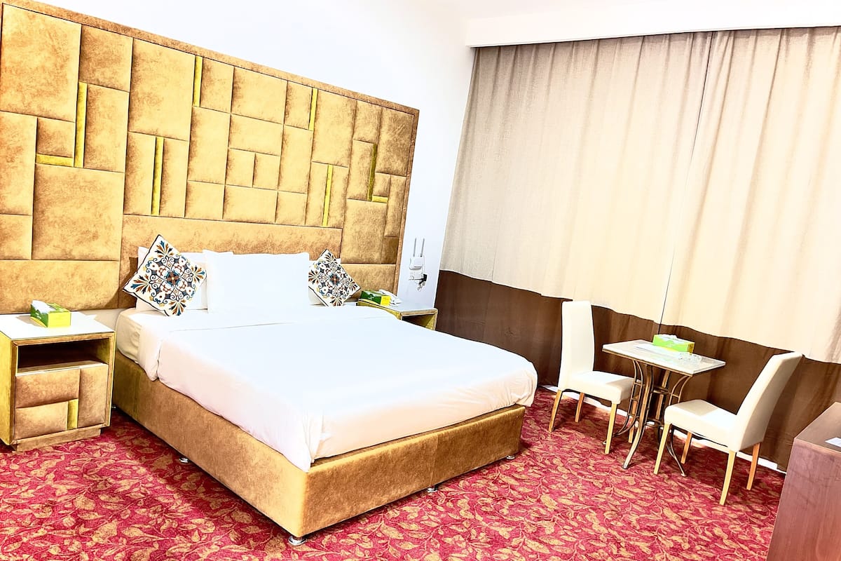 Free WiFi, bed sheets