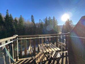 تناول الطعام بالخارج