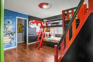 6 bedrooms, iron/ironing board, travel cot, free WiFi - Marvel Game Room + Pool | 6BR Sleeps 14 | 5 min Disney (Kissimmee)