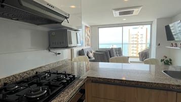 Fridge, microwave, oven, stovetop