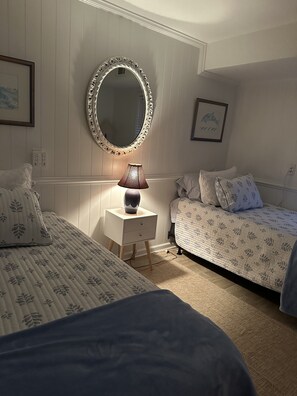 6 habitaciones, tabla de planchar con plancha, wifi y ropa de cama 