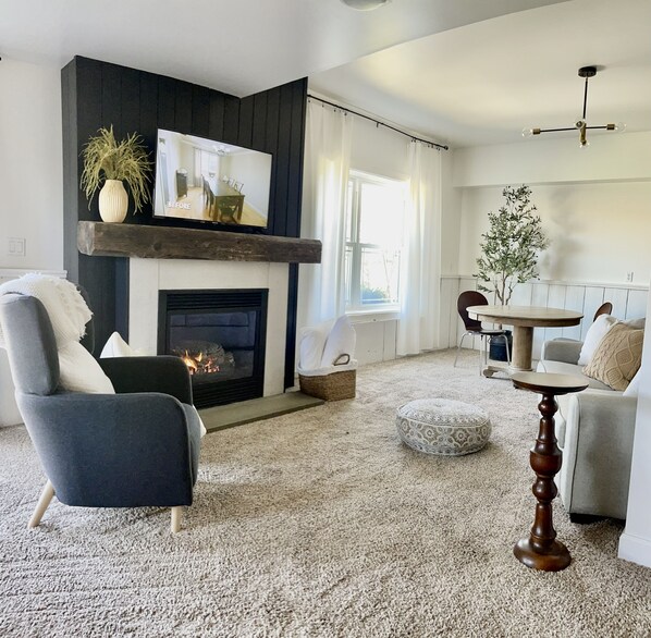 TV connectée, cheminée